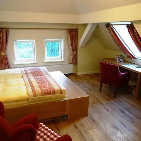 Und Restaurant Am Peenetal Hotel 4*